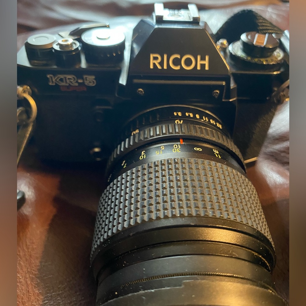 RICOH KR-5 SUPER WITH SPEEDLITE 240 and much more
